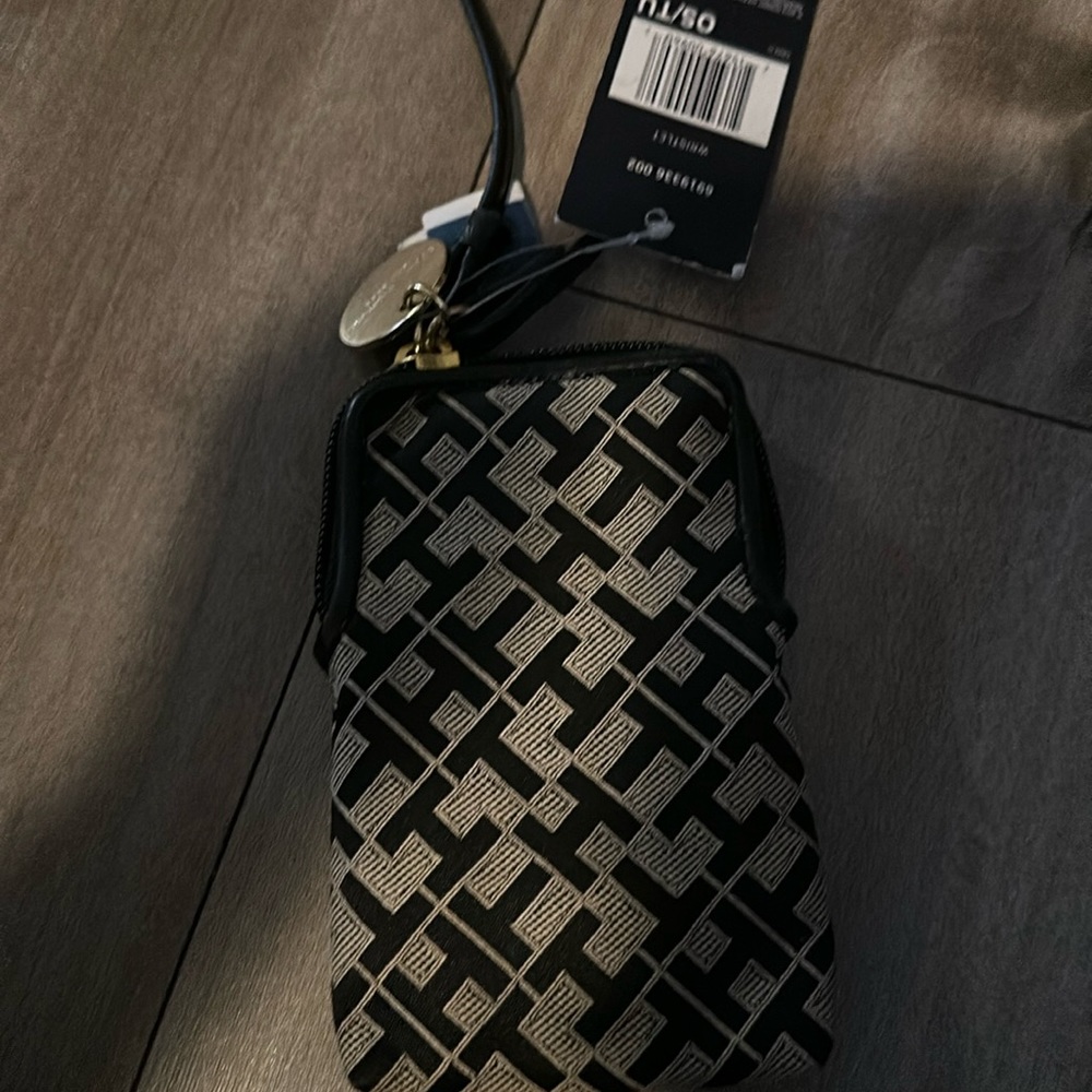 Tommy Hilfiger accessory